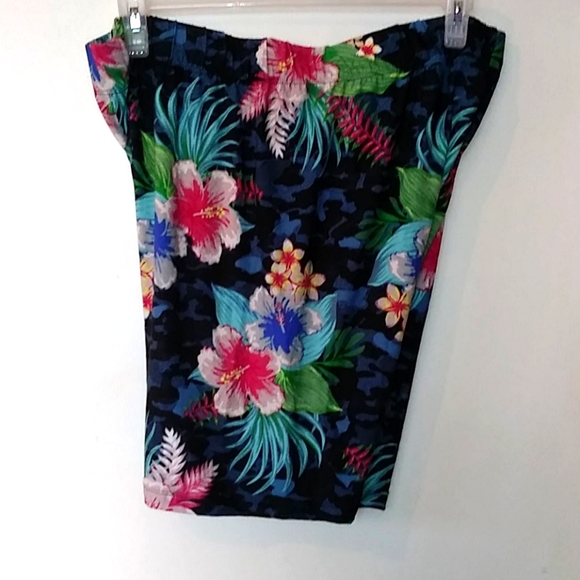 Flowered shorts **GD** - Picture 1 of 5
